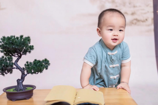 涿州宝宝脸上小白点
